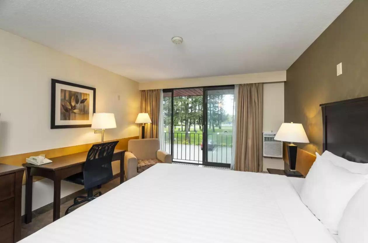 Prestige Riverside Lodge Quesnel Exterior foto